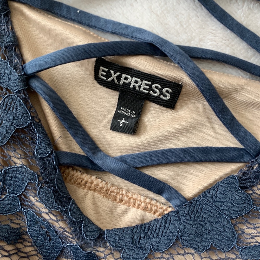 Express Tank Top - Picture 2 of 3